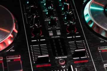 beginner DJ controller
